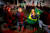 보우소나르 후보 지지자들이 6일(현지시간) 브라질 상파울로 파울이스타 거리에서 보우소나르의 쾌유를 기원하는 집회를 갖고 있다. [EPA=연합뉴스] 