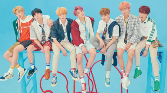 ABC News' Astonished "BTS Drew Overnight Waiting Lines of Hundreds of Fans"