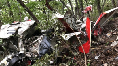 완주 동상저수지 부근 야산서 경비행기 추락…2명 사망