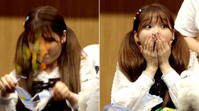 WATCH: OH MY GIRL's SEUNGHEE Creates a 'Jelly Disaster' at Fan Signing Event
