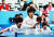 남북은 1991년 일본 지바 세계탁구선수권에서 한국 스포츠 사상 처음으로 남북단일팀을 구성했다. 사진은 원조 단일팀 현정화(오른쪽)와 북한 리분희가 1991년 4월 지바 세계탁구선수권대회에서 단일팀으로 여자복식 경기를 치르는 모습. [연합뉴스]