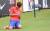 박주영이 2012년 런던올림픽 대표팀 시절 골을 터트린 뒤 무릎을 꿇고 기도세리머니를 하고 있다. [중앙포토]