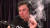 일론 머스크 테슬라 CEO가 미국 코미디언 조 로건이 진행하는 생방송 팟캐스트에 나와 대마초를 태우고 있다. [사진 유튜브 캡쳐]