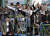 22일(현지시간) 개막한 옥토버페스트에서 전통복장을 한 참가자들이 시가행진을 하고 있다. [AP=연합뉴스]