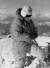 1954년 7월 31일 K2 정상에서 산소마스크를 쓴 채로 있는 아킬레 콤파뇨니. 당시 등반대장인 아르디토 데지오가 쓴 책에 나온 사진이다. 중앙포토