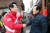 2016년 총선 당시 서울 종로에 출마한 새누리당 오세훈 후보(왼쪽)와 민주당 정세균 후보. [중앙포토]