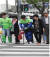 도로교통공단이 9월 18일 서울 광화문 광장에서 개최한 ‘2018 어르신 교통사고 ZERO 캠페인‘ 행사장에서 20~30대 청년들이 70~80대 어르신의 신체기능을 체험해 볼 수 있는 특수 키트와 고글을 착용하고 어르신과 함께 횡단보도 건너기 체험을 하고 있다.
