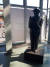 베를린에 있는 독일 연방노동조합연맹(DGB) 로비에는 독일의 노동운동사 한스 뵈클러의 동상이 있다. 한스 뵈클러는 2차 세계대전 이후 활동한 노동운동가로 독일에 노동이사제 도입을 처음 제안했다. 베를린=김도년 기자