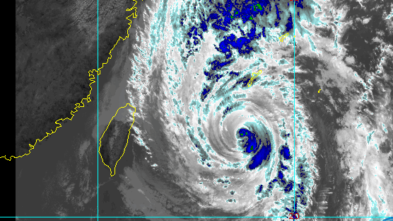 2년 전 ‘차바’ 따라가는 태풍 ‘콩레이’…일본은 “남해안 상륙”