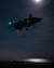  F-35 스텔스기가 퀸 엘리자베스 항공모함에서 첫 야간비행 훈련을 위해 수직 이륙하고 있다.[ 로이터=연합뉴스]