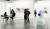 KIAF에 참가한 데이비드 즈워너 갤러리 부스. 오른쪽 작품은 제프 쿤스의 ‘게이징 볼’. [사진 KIAF]