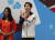 7일 오후(현지시간) 자카르타 겔로라 붕 카르노(GBK) 아쿠아틱센터에서 열린 2018 인도네시아 장애인아시안게임 남자 200m 결선. 은메달을 획득한 조원상이 시상식에서 포즈를 취하고 있다. [연합뉴스]