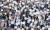 지난 9월 25일 오후 서울 잠실야구장에서 열린 &#39;2018 신한은행 마이카 KBO리그&#39; 프로야구 두산 베어스와 넥센 히어로즈의 경기를 찾은 두산 팬들이 흰색 풍선을 들고 열띤 응원을 펼치고 있다. [뉴스1]