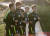 박지수(맨 오른쪽)을 비롯한 축구대표팀 수비수들이 함께 러닝으로 몸을 풀고 있다. [연합뉴스]