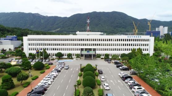 "경찰서장, 가수·밴드 불러 퇴임식···조직 썩었다" 폭로