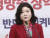 류여해 자유한국당 최고위원이 26일 서울 여의도 당사에서 기자회견을 열고 입장을 발표하고 있다. 