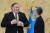 김정은 북한 국무위원장을 만나고 방한한 마이크 폼페이오 미 국무부 장관(왼쪽)이 7일 오후 강경화 외교부 장관과 대화를 나누고 있다. [청와대사진기자단]