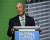 마이클 블룸버그 전 뉴욕시장이 지난달 13일 미국 샌프란시스코에서 열린 유엔 세계기후회의에서 연설하고 있다.  [AP=연합]