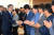 문재인 대통령이 11일 오후 제주 서귀포시 강정마을 커뮤니티센터에서 주민들에게 강정마을 사태 관련자들에 대한 사면과 복권을 약속했다.