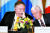 마이크 폼페이오 미 국무장관(왼쪽)과 마이크 펜스 부통령이 지난 12일 국무부에서 열린 ‘중앙아메리카 번영과 안보 회의’에서 대화하고 있다. [신화=연합뉴스]