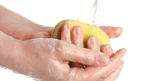 오늘 '세계 손씻기의 날'…손바닥부터 비누로 30초 이상 