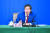 이강 중국인민은행 총재가 위안화 약세에도 경기 부양을 위한 기준금리 인하를 시사했다. 미국과의 무역 마찰로 인해 경기 둔화 우려가 커지면서다. [연합뉴스]