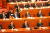 최근 베이징 인민대회당에서 시진핑 중국 국가주석이 진행요원으로부터 헌법 수정안 표결 용지를 전달 받고 있다. 이날 헌번 수정안 투표는 찬성 2958표, 반대 2표, 기권 3표, 무효 1표로 압도적인 찬성으로 통과됐다. [사진=신경진 기자] 