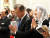 문재인 대통령과 부인 김정숙 여사가 17일 오후 (현지시간) 로마 성 베드로 대성당에서 피에트로 파롤린 국무원장이 집전한 &#39;한반도 평화를 위한 특별미사&#39;에서 기도를 하고 있다. 청와대 사진기자단