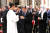 문재인 대통령이 17일 오후 (현지시간) 로마 성 베드로 대성당에서 열린 ‘한반도 평화를 위한 특별미사’에서 성체를 모시고 있다. [연합뉴스]