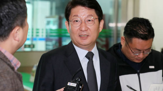 권영진 대구시장 첫 공판 열려…검찰, 벌금 150만원 구형