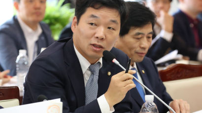 "PC방 사건, 관심가질 일 아냐" 김병관 의원, 해명글 올렸다 삭제