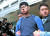 PC방 살인사건 피의자 김성수(오른쪽 둘째)가 22일 오전 정신감정을 받기 위해 서울 강서경찰서에서 국립법무병원 치료감호소로 이송되고 있다. 이날 경찰은 김성수의 신상정보를 공개하기로 결정했다. [뉴스1]