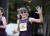 자신을 상징하는 번호인 261번을 달고 여전히 마라톤 대회에 도전하고 있는 캐서린 스위처. [AP=연합뉴스]