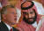 무함마드 빈 살만 사우디아라비아 왕세자(오른쪽)가 23일(현지시간) 사우디아라비아 리야드에서 열린 미래투자이니셔티브(FII)에서 압둘라 2세 요르단 왕과 대화하고 있다. [AFP=연합뉴스]