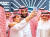 무함마드 빈 살만 사우디아라비아 왕세자가 23일(현지시간) 사우디아라비아 리야드에서 열린 미래투자이니셔티브(FII) 행사장에서 참석자들과 사진촬영을 하고 있다. [AFP=연합뉴스]