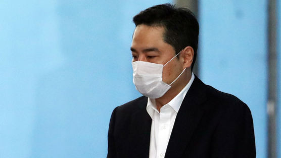 "도도맘 전 남편, 강용석 구속에 눈물"…1심 선고 후일담