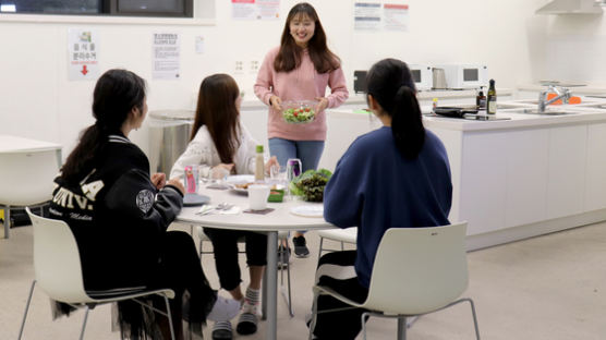 [2018 대학평가]외국학생 3900명 경희대, 4300명 기숙사 이화여대 약진 