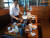 현재 근무하고 있는 숯불구이 갈빗집에서 손님들이 먹고 나간 테이블을 정리하고 있다. [사진 김석조]