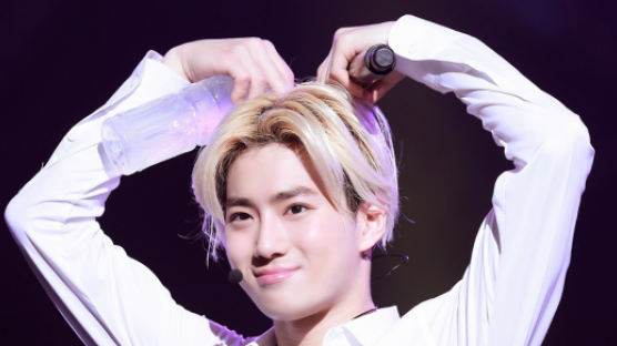 EXO's SUHO Uplifts His Fans With Something Special