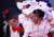 지난 10월 23일 오전 서울 강서구 KBS 스포츠월드 아레나홀에서 열린 2018 어르신 생활체육 경연대회에서 강동노인종합복지관 포크댄스 팀 어르신들이 공연을 펼치고 있다. [연합뉴스]