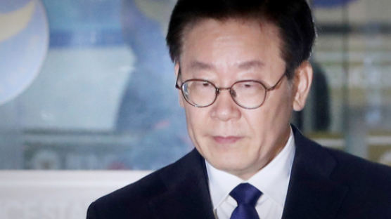 김부선 아닌 '친형 강제입원'에 발목 잡힌 이재명