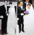 앙드레 김이 만든 예복과 웨딩드레스를 입고 1964년 결혼식(왼쪽)과 2004년 40주년을 맞아 벽옥혼식을 올린 신성일과 엄앵란.[중앙포토]