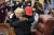 래퍼 카니예 웨스트가 지난달 11일 백악관 오벌 오피스를 찾아 도널드 트럼프 대통령과 포옹하고 있다.[UPI=연합뉴스]