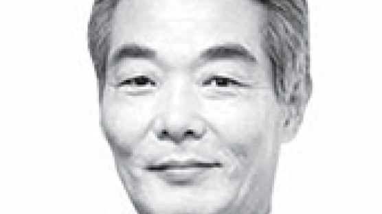 [시론] 한국 주식시장의 나홀로 ‘소외현상’