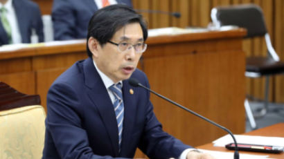 박상기 “특별재판부 설치, 위헌 아닌 것으로 검토” 대법원과 이견
