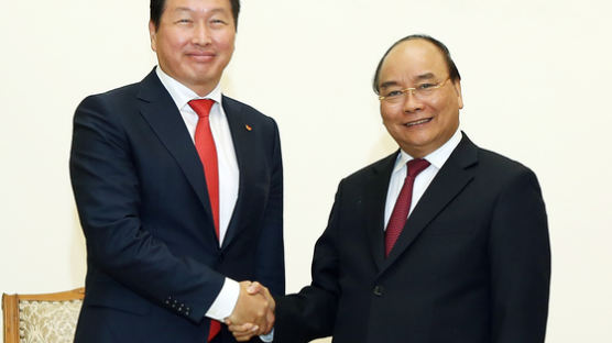 베트남 공기업 투자 나서는 SK…최태원 회장, 올해도 총리 면담