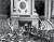 1948년 5월 31일 서울 세종로 중앙청 회의실에서 이승만 당시 의장(가운데)이 제헌국회 개원사를 하고 있다. 총 198명의 제헌 국회의원은 한 달 반 뒤인 7월 17일 제헌 헌법을 공포했다. [중앙포토]