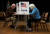 6일 미국 버지니아주 투표소에서 노인 유권자들이 투표하는 모습. [AFP=연합뉴스]