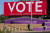 지난 7일 미국 아리조나주에 설치된 투표 독려 광고판. [로이터=연합뉴스]