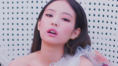JENNIE'S SOLO is Smashing Charts Everywhere